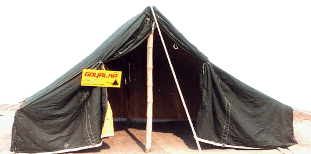 Single fly canvas tent with waterproof cotton outer layer